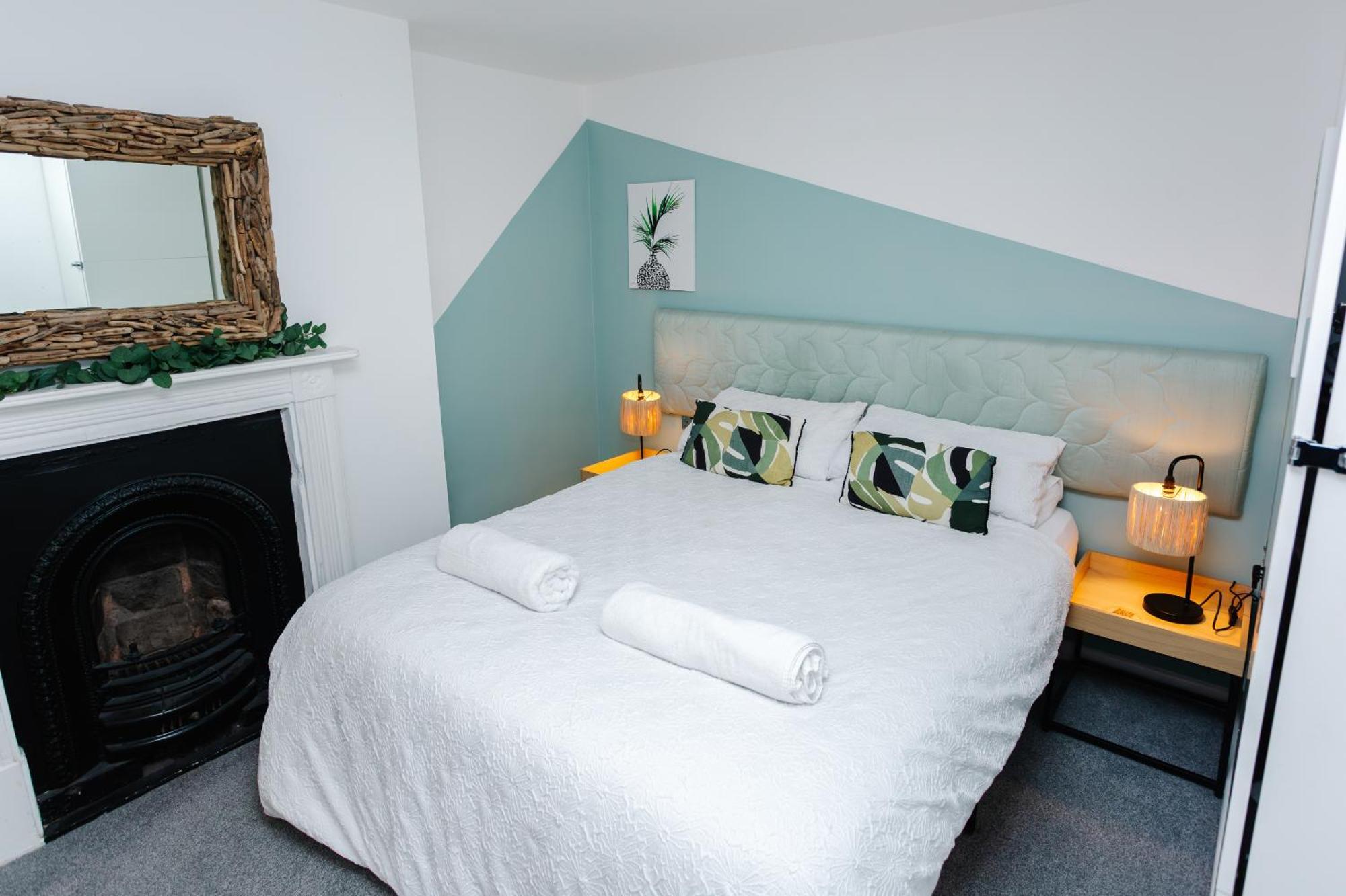 Town Centre Apartment With Hot Tub Cheltenham Exterior foto